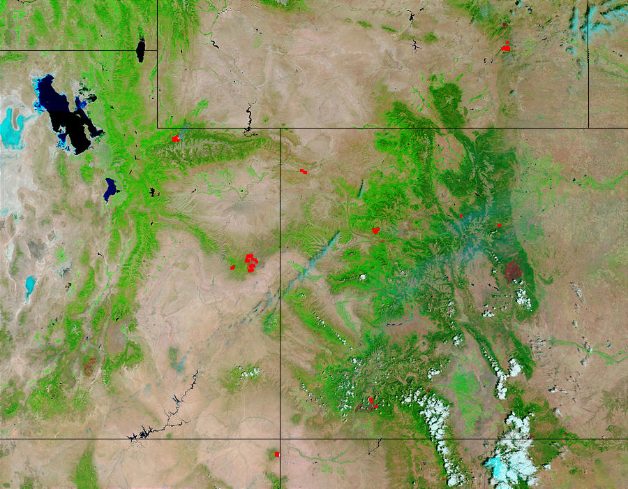 Wildfires in Utah and Colorado (false color) - related image preview