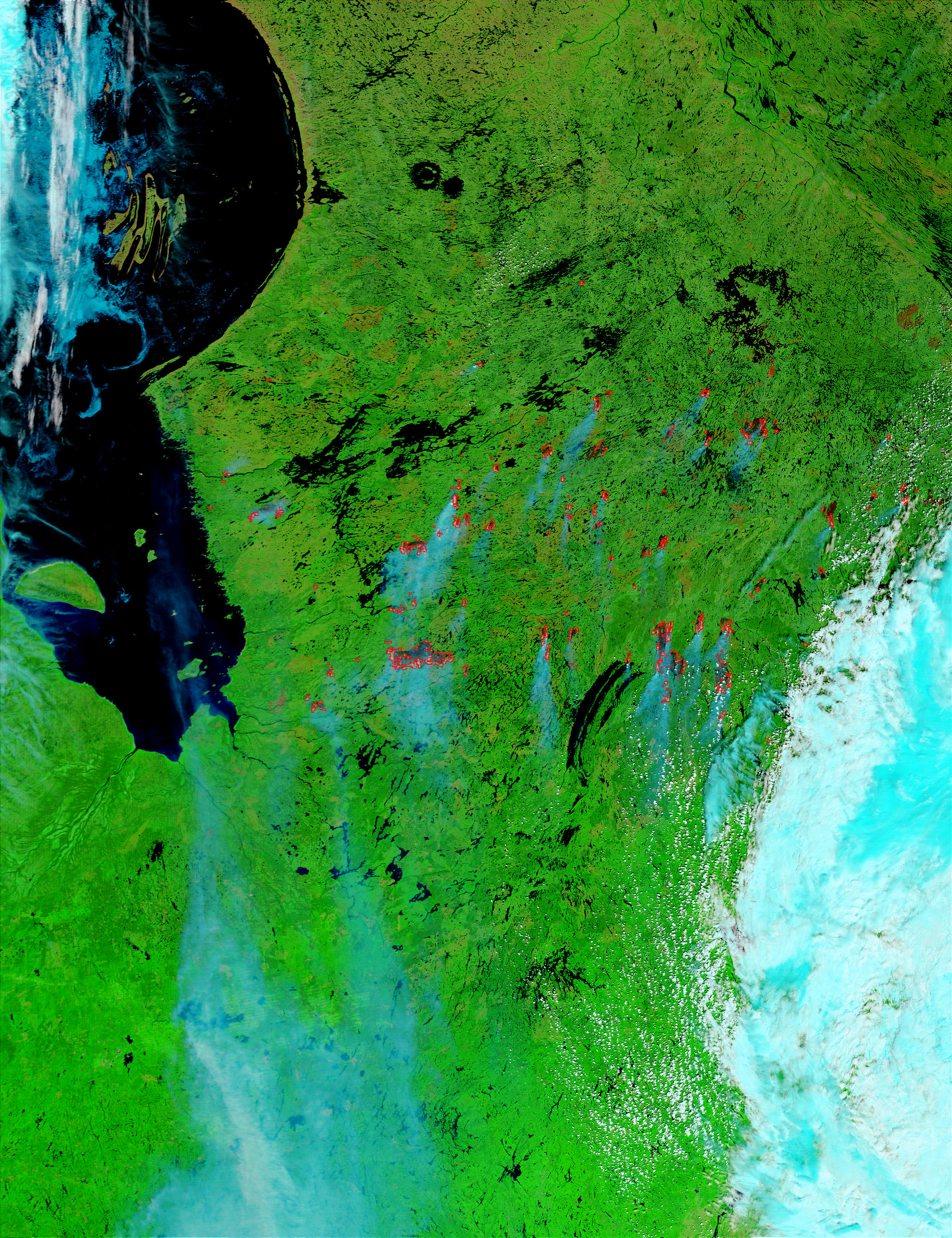 Wildfires and smoke in Quebec, Canada (false color) - related image preview