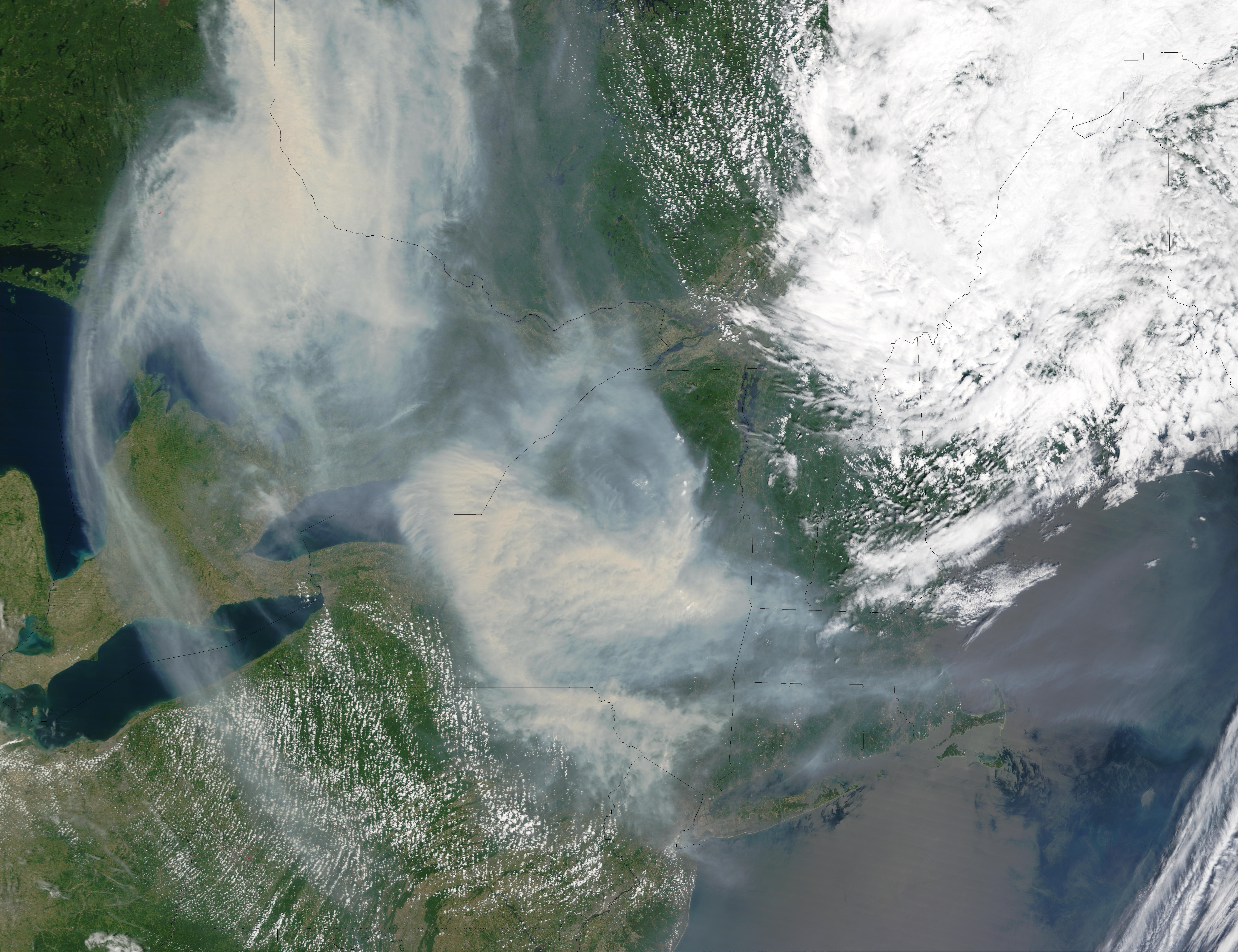 Smoke from Quebec fires transported over the Great Lakes and Northeast United States - related image preview