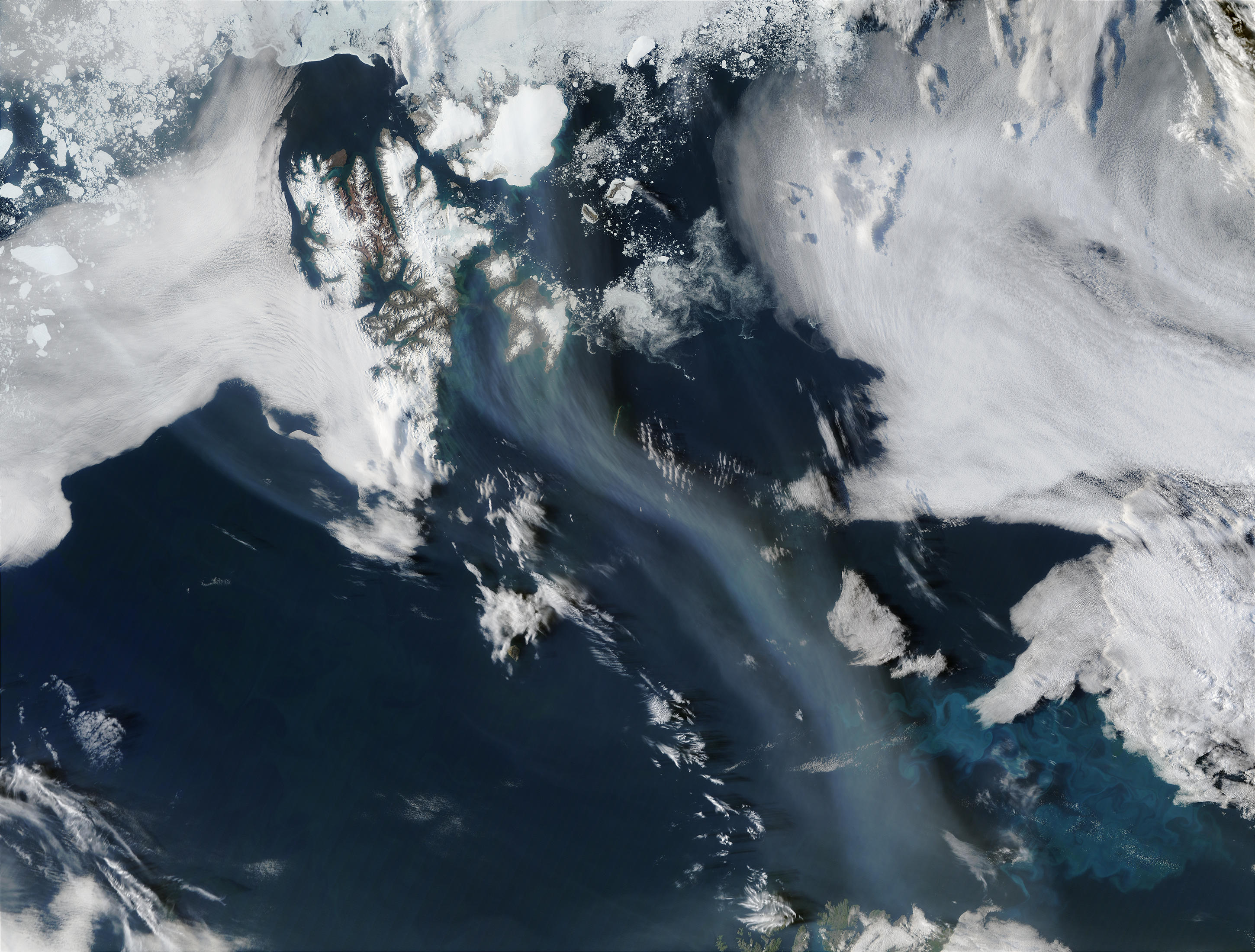 Smoke from Saskatchewan fires (Canada) off Svalbard and Norway - related image preview