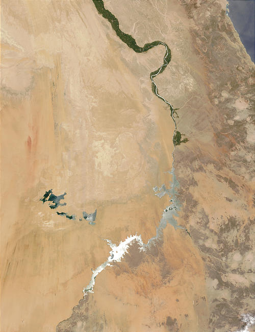 Sun glint on the Nile - related image preview