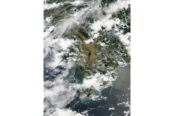 Flooding of the Mekong in Cambodia and Vietnam - selected image